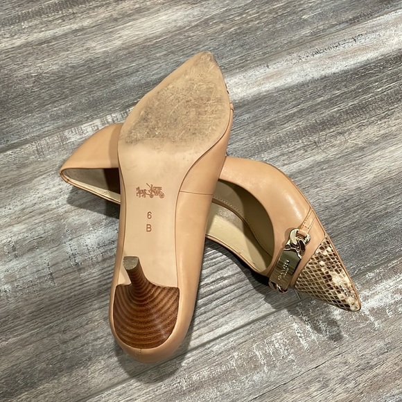Coach Lauri Nude Snake Pumps size 6 - Picture 6 of 10